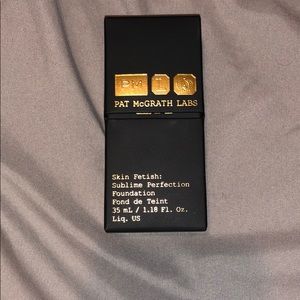 Pat McGrath LABS foundation. Medium deep 23